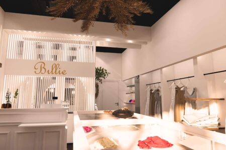 Comptoir sur mesure, identité Billie et mobilier d’exposition